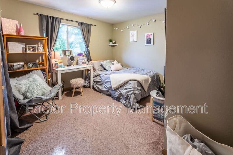 Mankato Condo: 1328 Warren St.