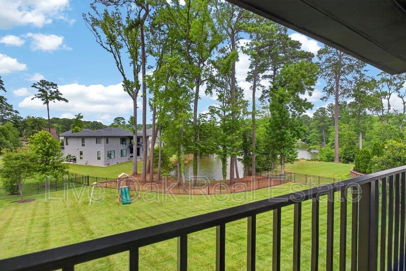 Virginia Beach House: 1316 Lambeth Lane