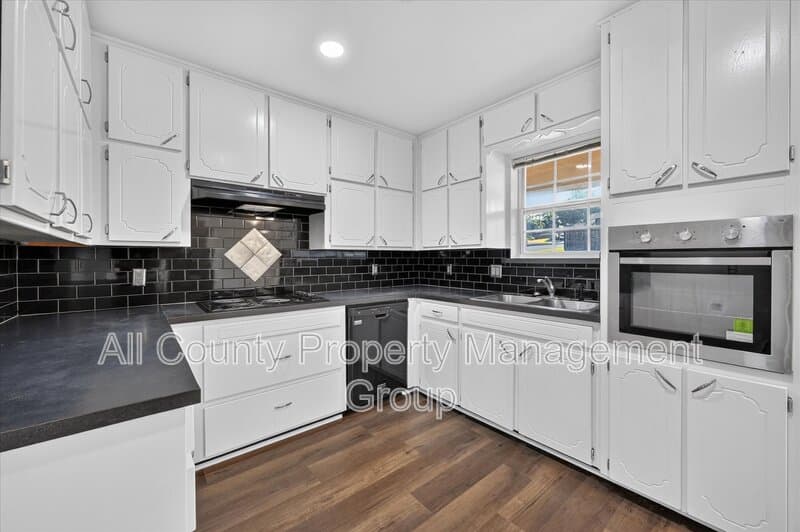 North Richland Hills House: 7217 Timberlane Drive
