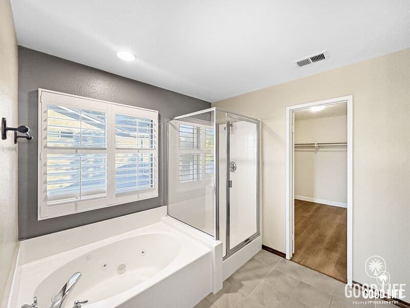 Oceanside House: 1124 Brighton Dr