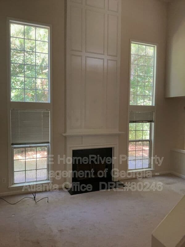 Kennesaw House: 1624 Hemburg Trce NW