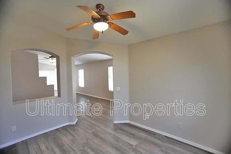 Peoria House: 8023 W Melinda Ln