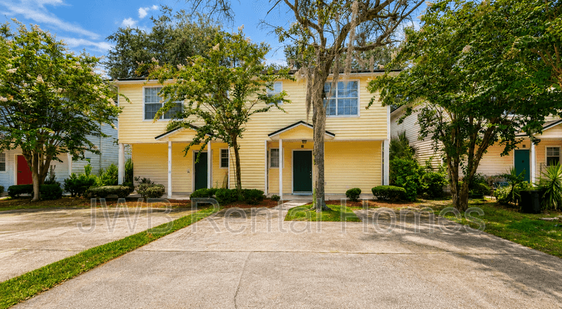Atlantic Beach Townhome: 69 W 5th St