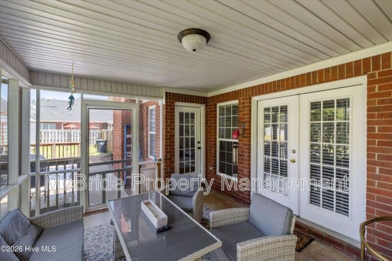 Evans House: 5105 Windmill Place