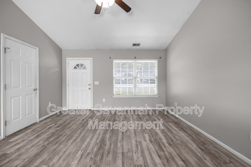 Guyton House: 109 Willow Drive