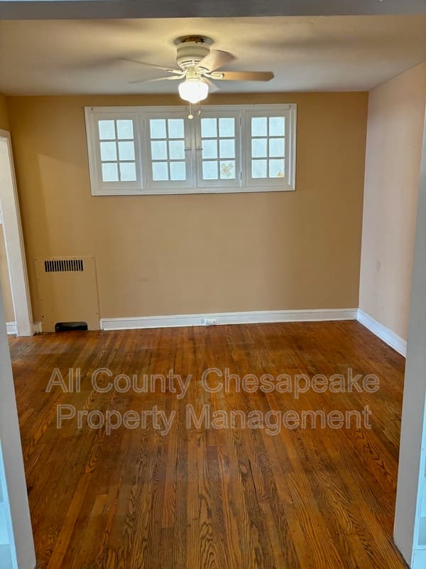 Dundalk Condo: 15 Center Pl