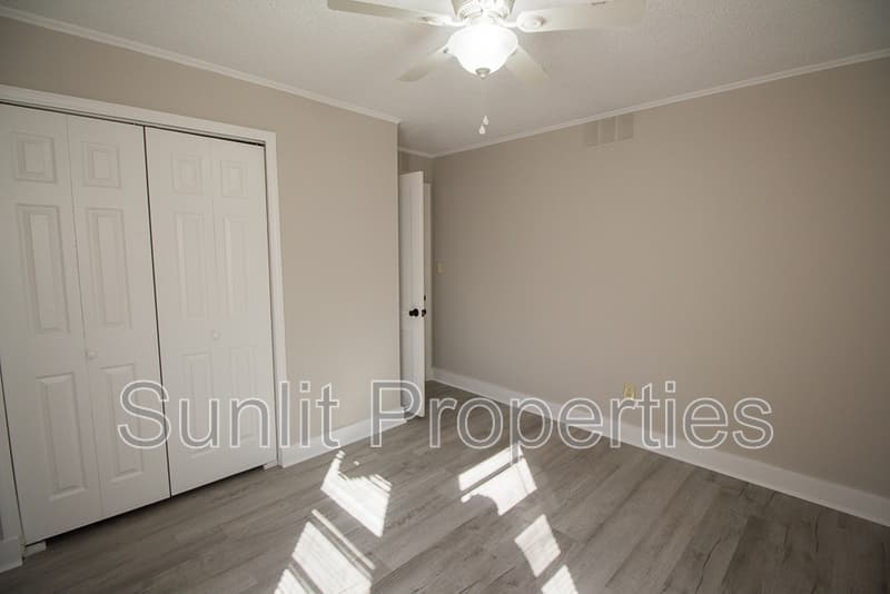 Athens House: 2590 Danielsville Rd