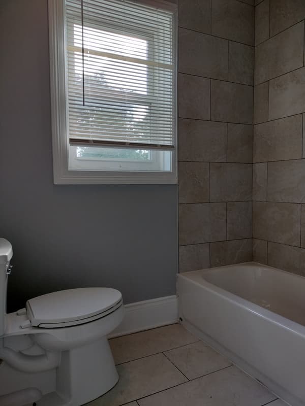 Chicago Condo: 7408 South Eberhart Avenue - 1R
