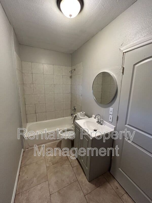 Houston Condo: 7409 Avenue L