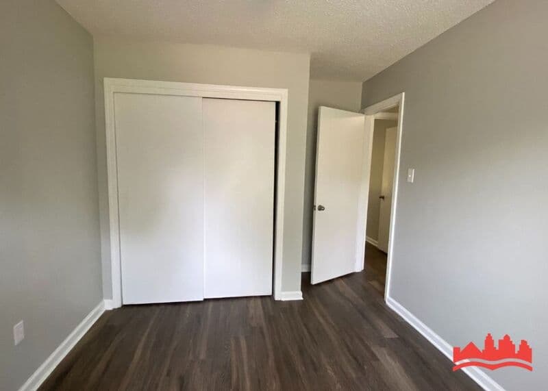 Horn Lake House: 5870 Jackson Dr