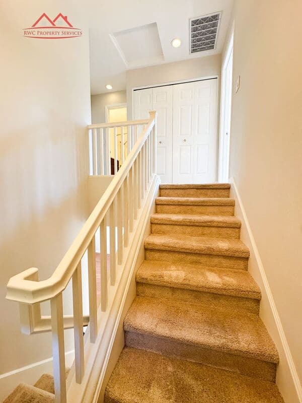 Fremont House: 3634 Fitzsimmons Cmn