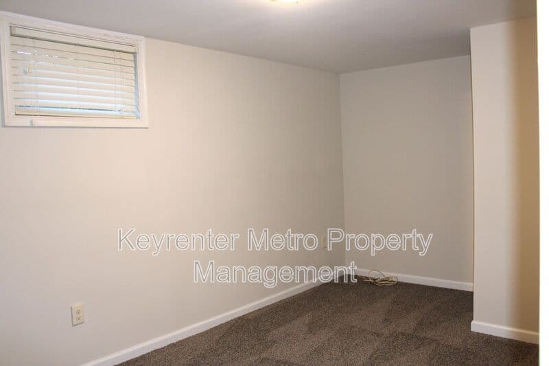 Clinton House: 5245 West Boniwood Turn