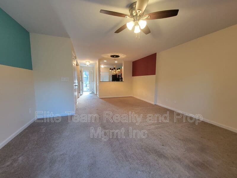Charlotte Townhome: 3811 Mosscroft Lane