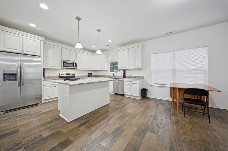 Norfolk House: 1014 Avenue H