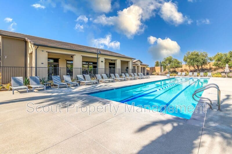 Temecula House: 32519 Brunello Way