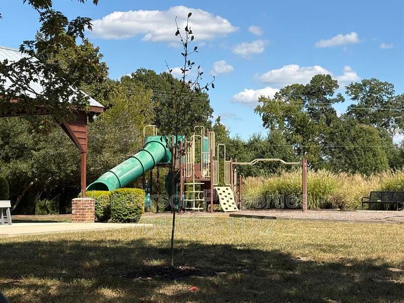 Charlotte House: 8702 Huntland Court