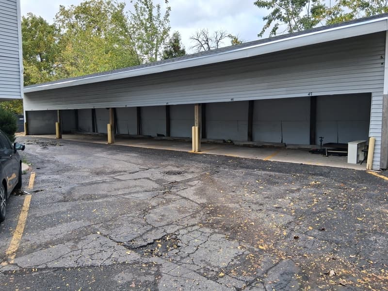 Oshkosh Condo: 835 Wisconsin Street - 1D