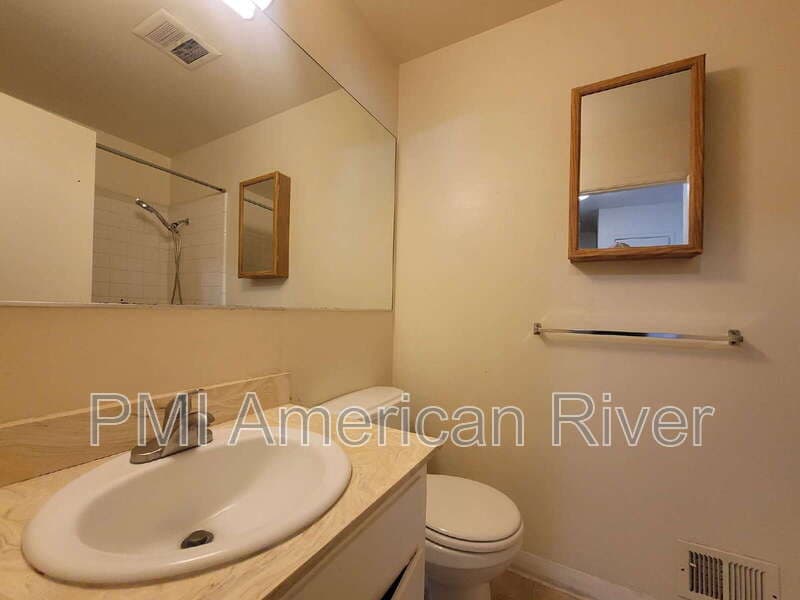 Sacramento Condo: 2843 Norcade Cir