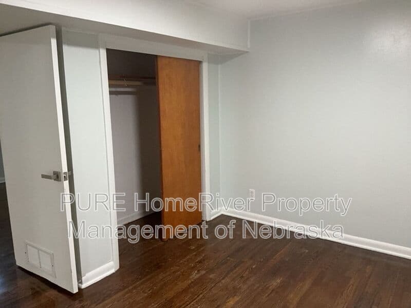 Omaha Condo: 1021 S 30th Ave