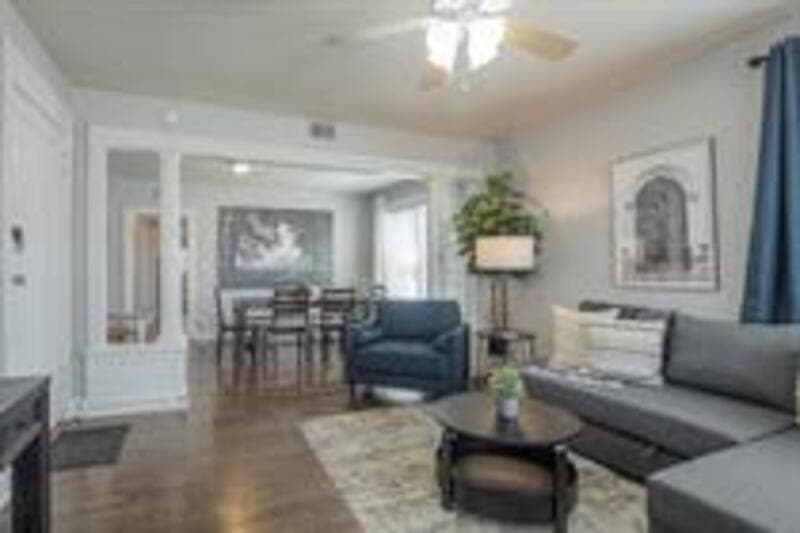 Kansas City Condo: 3833 Central St - 2N
