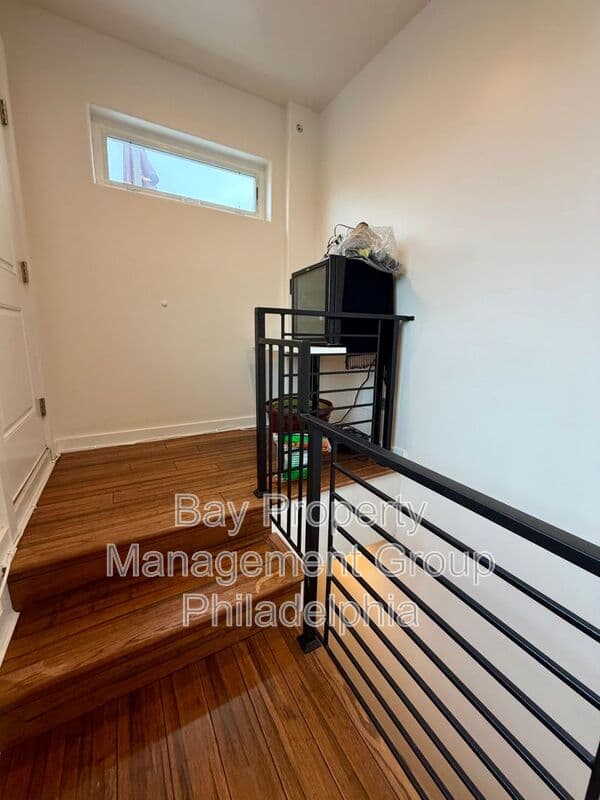 Philadelphia House: 1546 S Lambert St