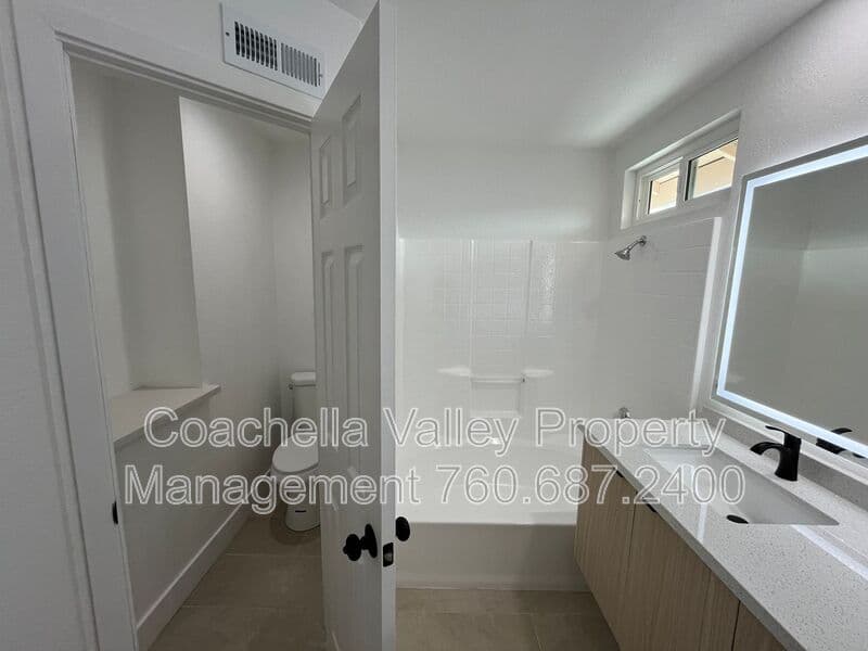 Indio House: 47675 Azalea St