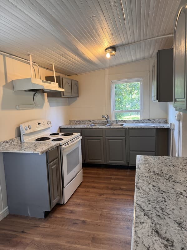 King George House: 12294 Mount Rose Drive