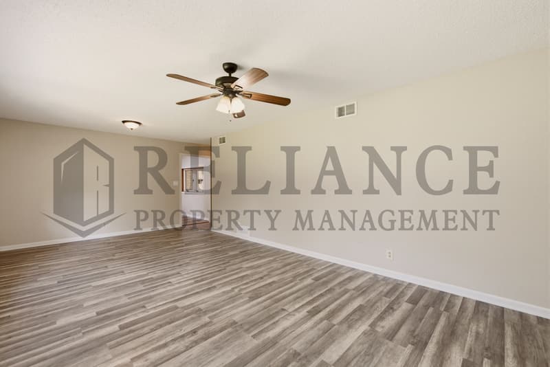 Wichita House: 9923 West Binter Lane