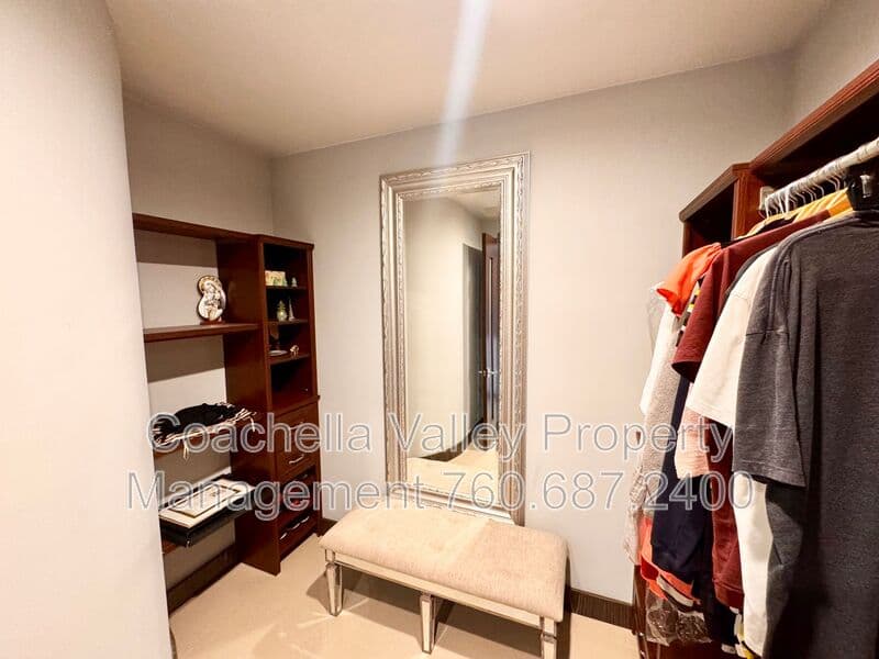 Rancho Mirage House: 21 Lake Shore Dr