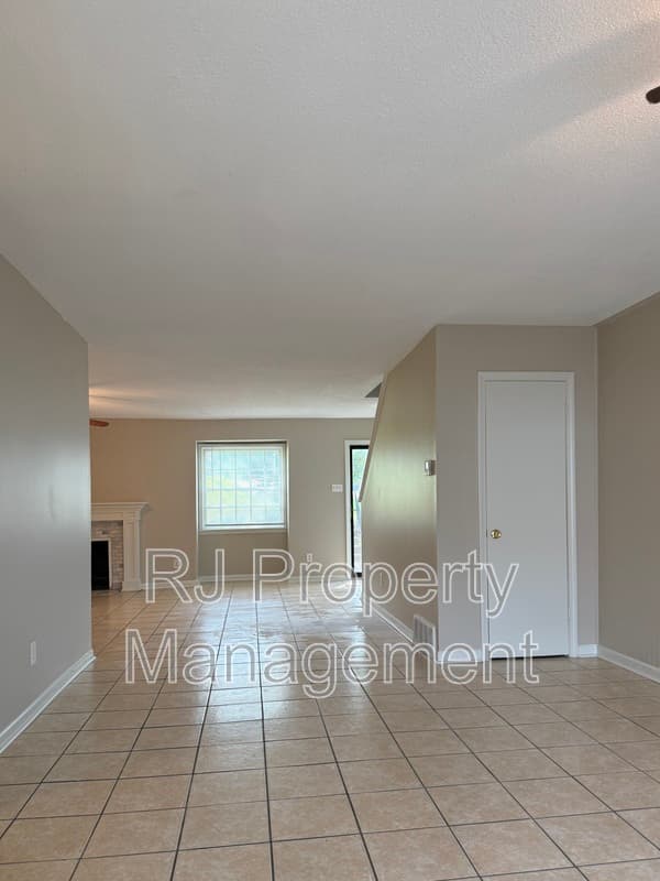 Bartlett Townhome: 3400 Lord Dunmore Cv