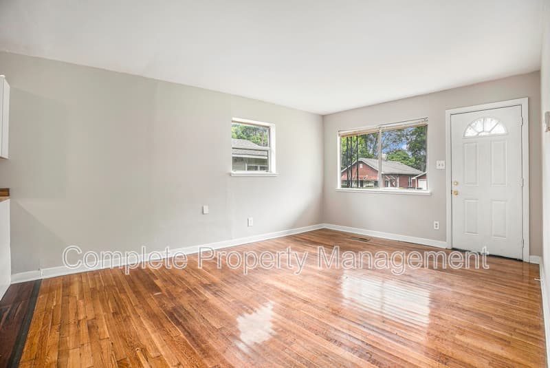 Birmingham House: 3613 Maple Avenue Southwest