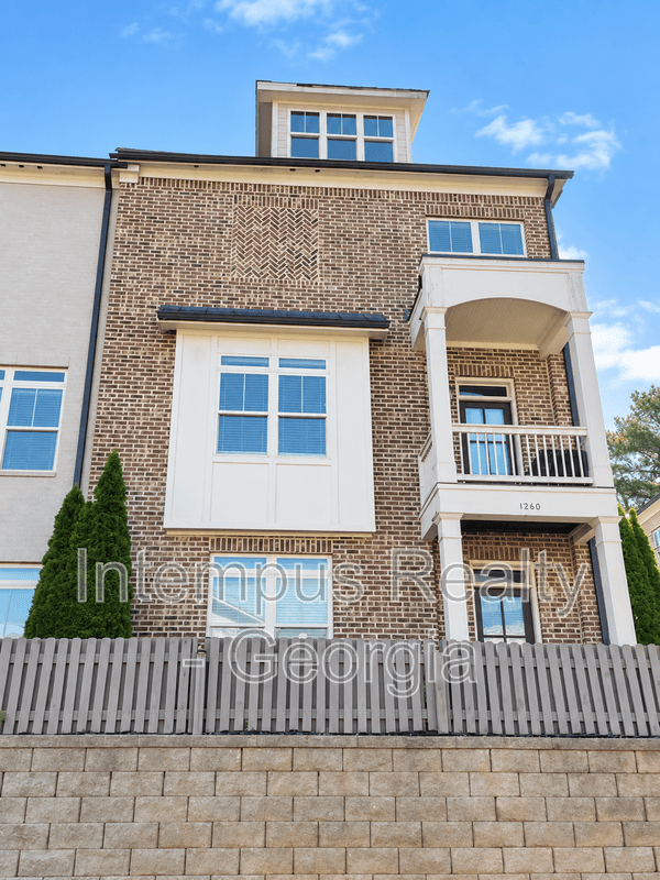 Smyrna House: 1260 Stone Castle Cir SE