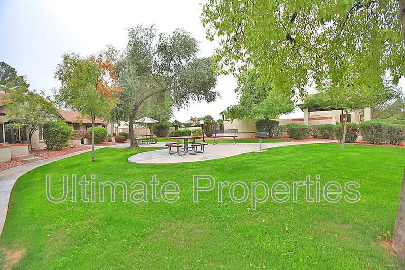 Peoria House: 8140 N 107th Ave