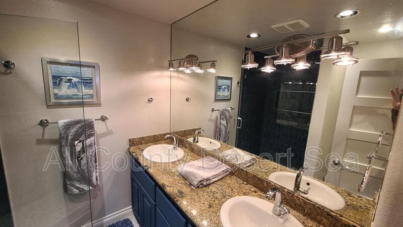 Huntington Beach Condo: 711 Pacific Coast Hwy