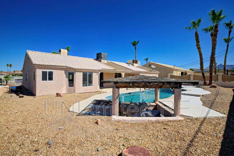 Lake Havasu City House: 304 Acoma Blvd S