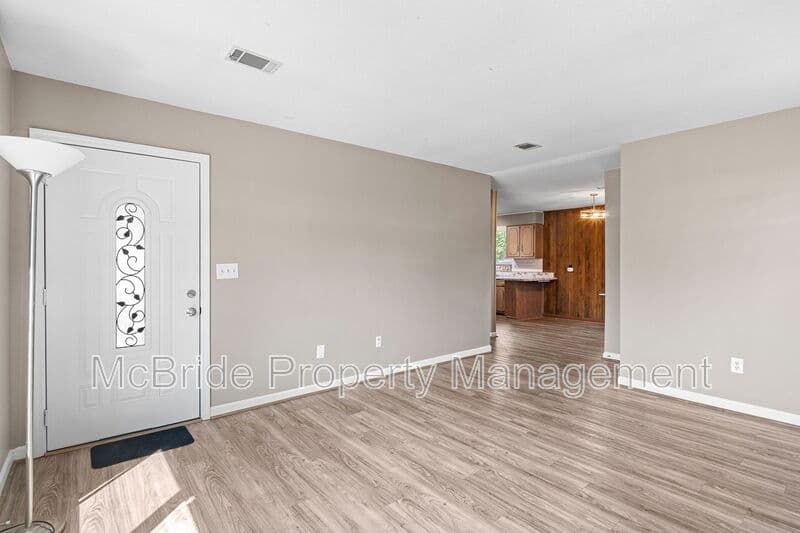 Augusta House: 3615 Goldfinch Drive