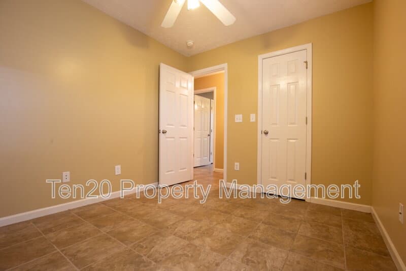 Phenix City House: 25 Kalin Street
