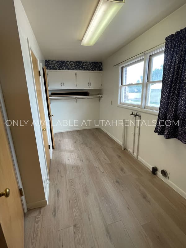 Richfield House: 158 W 500 N