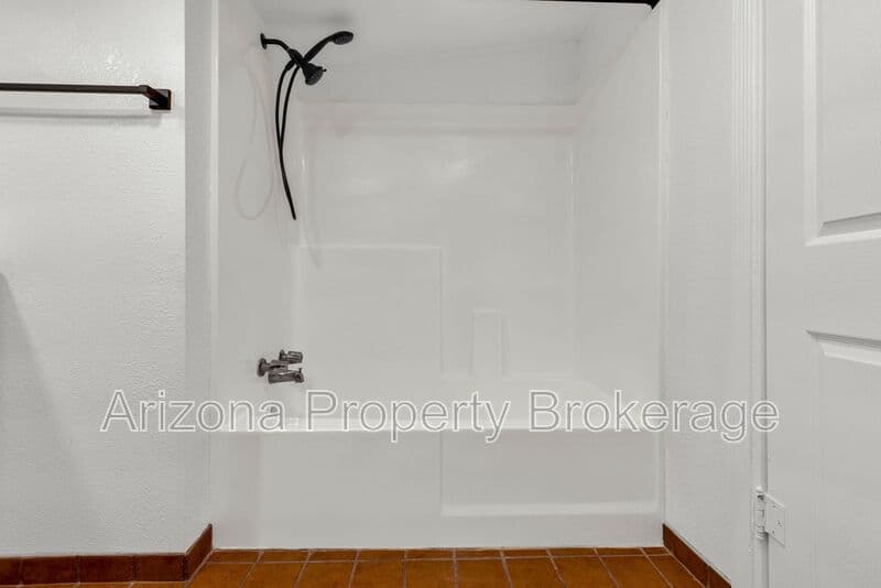 Phoenix House: 2335 W. Morten Ave.