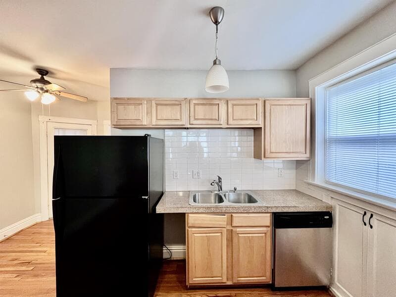 St. Louis Condo: 1533 McCausland Avenue