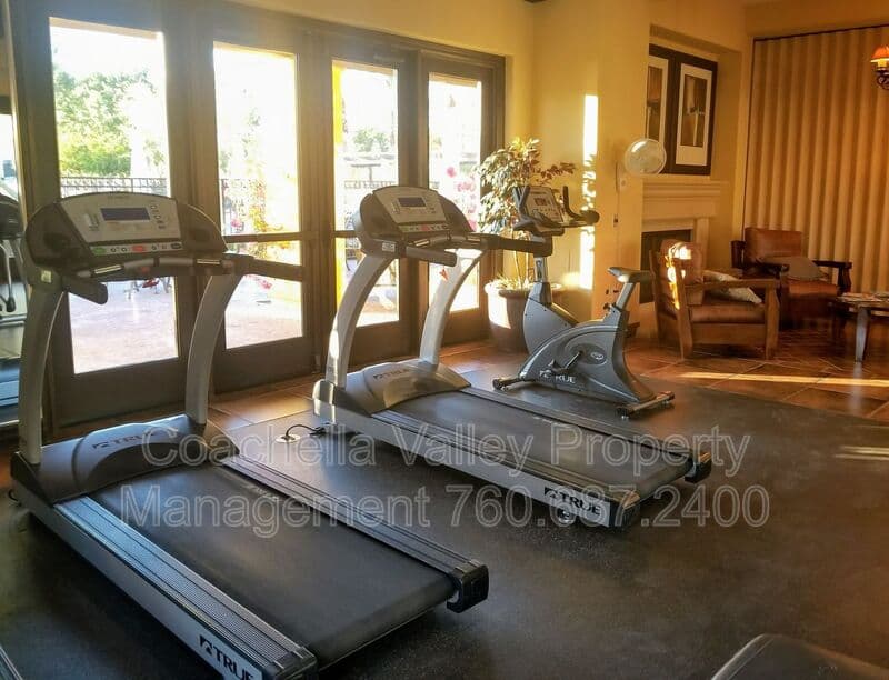 Palm Desert Condo: 321 Paseo Gusto