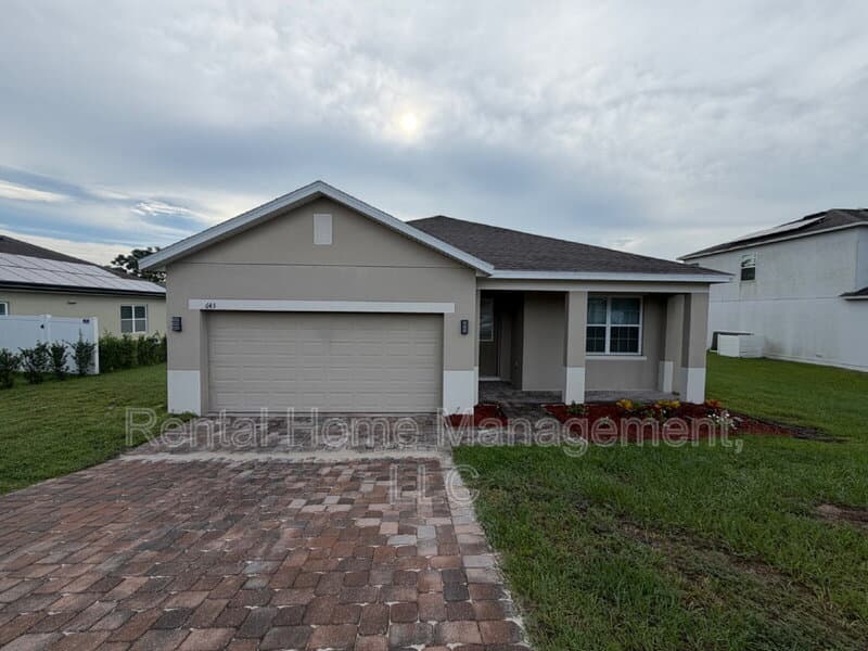 Groveland House: 645 Black Eagle Drive