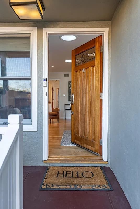 San Carlos House: 1354 Oakhurst Ave