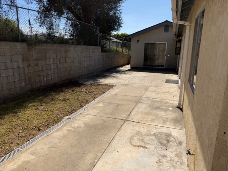 National City Condo: 1609 Grove Street Unit B