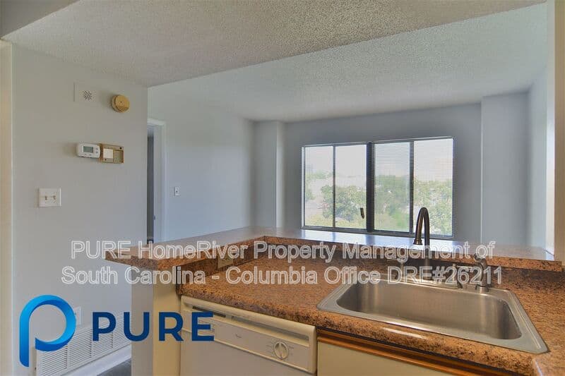 Columbia House: 1600 Park Cir