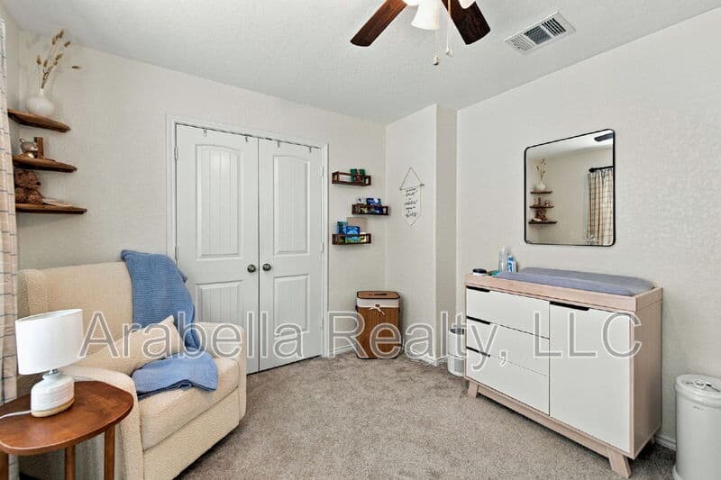 San Antonio House: 9814 Marbach Bend