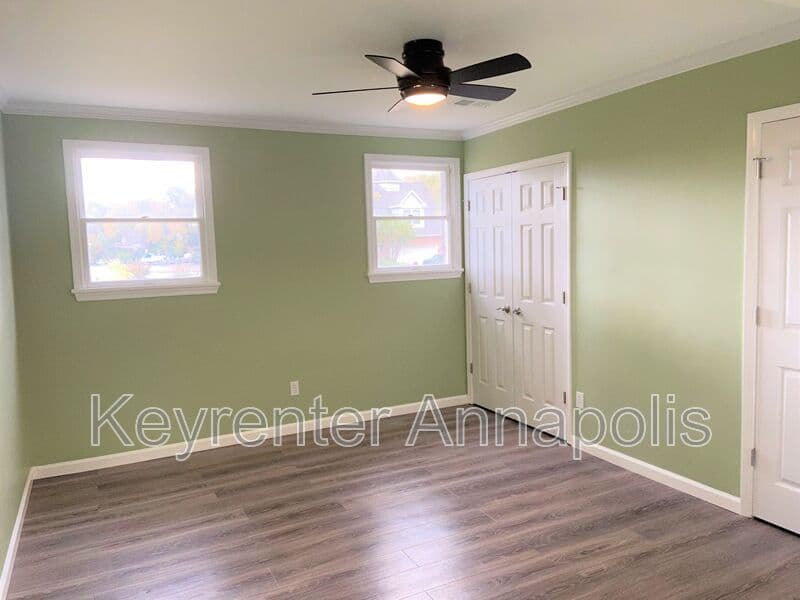 Crownsville House: 840 Valentine View