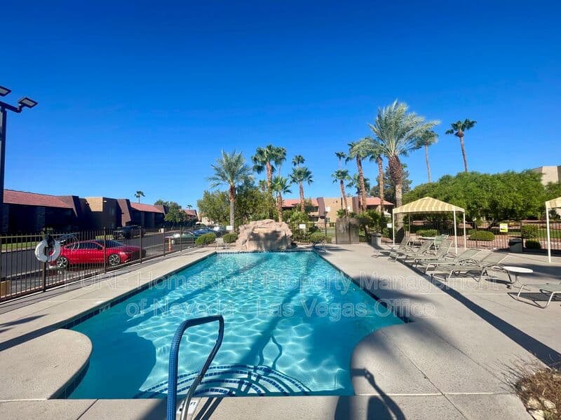 Las Vegas Condo: 5206 River Glen Dr