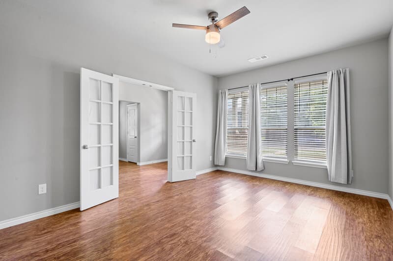 Fort Worth House: 2641 Frazier Avenue