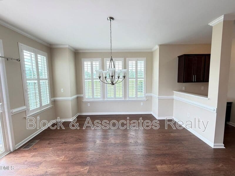 Wake Forest House: 537 Austin View Blvd